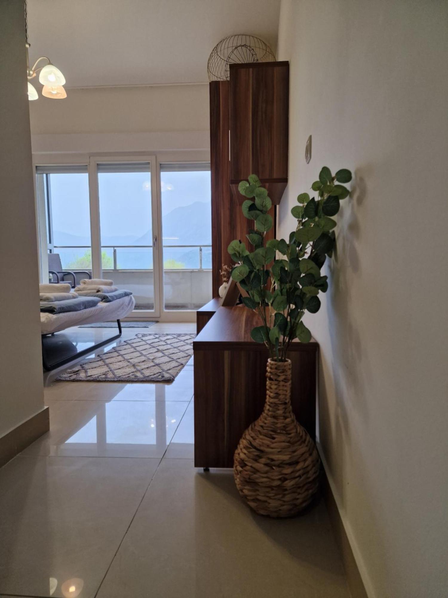 Na Plazi Apartmán Risan